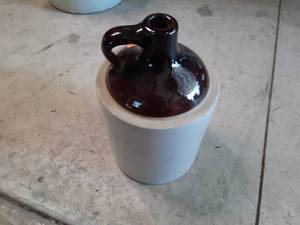 lot 80 image: Red Wing Jug...