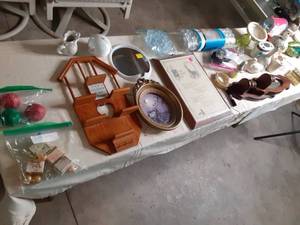 lot 134 image: Bath Supplies & Dcor (Includes Cl...