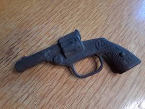 lot 144 image: Big Bill Metal Vintage Cap Gun...
