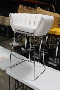 Metal Bar Chair White 23Wx21Dx35H