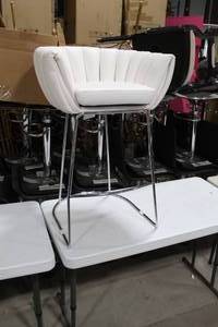 Metal Bar Chair White 23Wx21Dx35H