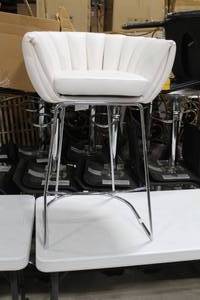 Metal Bar Chair White 23Wx21Dx35H