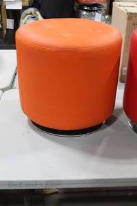 Ottoman Orange 17Hx18D