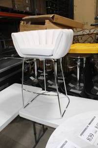 Metal Bar Chair White 23Wx21Dx35H