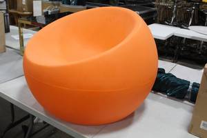 Kul Designs Plastic Patio Chair Orange 26Hx36D