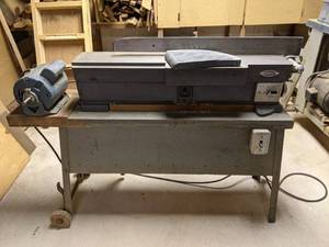 lot 12 image: Vintage Sears Craftsman Jointer