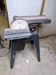 lot 23 image: Combination Belt and Disc Sanding Machine w Extra Sanding Belts - As Is