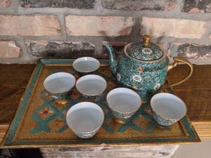 lot 126 image: Japanese Porcelain Tea Set and Decorative Wood Tray