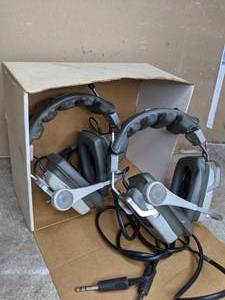 lot 76 image: Telex D-950 Aircraft Aviator Pilot Radio Communication Headset Pair
