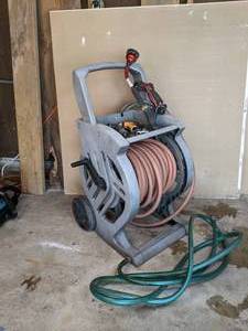 lot 78 image: Hose Reel with Hoses and Nozzles
