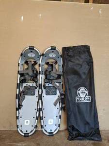 lot 63 image: Yukon Charlies Trail Snowshoes - Sport Series 930