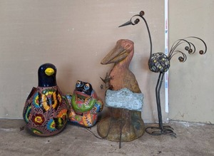 lot 98 image: Talavera Animals & Other Outdoor Decor