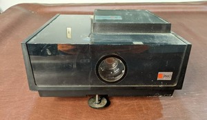 lot 241 image: GAF 2660 Slide Projector