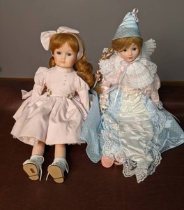 lot 251 image: (2) Porcelain Dolls