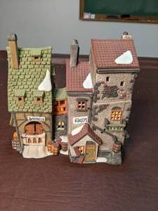 lot 216 image: Dept. 46 Dickens Village Series Oliver Twist Fagins Hide-A-Way Lighted Building