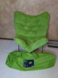 lot 419 image: Collapsible Butterfly Chair