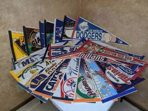 lot 431 image: Lot of Baseball Pennants Twins, Dodgers, Red Sox, Yankees, etc.