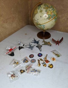 lot 432 image: Globe, Model Planes, Hard Rock Cafe Pins
