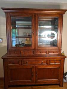 lot 4 image: Dick Idol by Klaussner Oversized Hutch with Interior Light