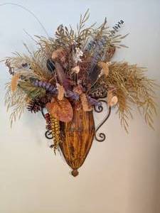 lot 148 image: Metal Wall Hanging Filled with Dried Flowers