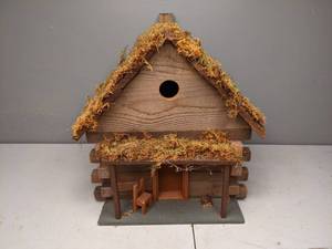 lot 365 image: Rustic Birdhouse Decor with Mossy Roof