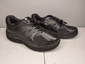 lot 372 image: Mens 10 New Balance 847v3 Walking Shoes