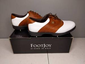 lot 373 image: Mens 9.5 FJ Superlites Golf Shoes