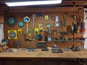 lot 275 image: Heaps of Hand Tools and Hardware