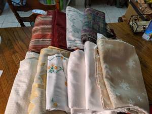 lot 178 image: (10) High Quality Tablecloths and Runners