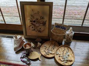 lot 184 image: Lot of Nautical Home Decor