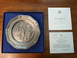 lot 167 image: Franklin Mint Winter at Valley Forge American Revolution Bicentennial Collectible Plate
