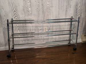 lot 482 image: Rolling Metal Shoe Rack #2