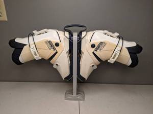 lot 334 image: Salomon SX61 305 mm Dowhill Ski Boots with Stand