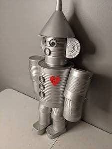 lot 260 image: Tin Can Tin Man
