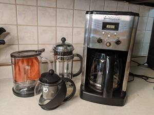lot 622 image: Tea and Coffee Maker Lot