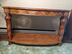 lot 8 image: Carved Wood Sofa Table with Glass Details