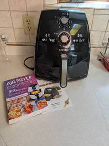 lot 57 image: Secura Electric Hot Air Fryer with Cookbook