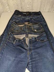 lot 502 image: (4) Pairs of Mens 36x30 Jeans