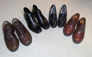 lot 515 image: (4) Pairs of Mens Size 9 Dress Shoes