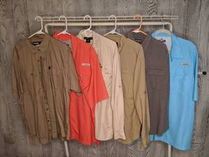 lot 487 image: (5) Mens Outdoor Shirts - Large and XL