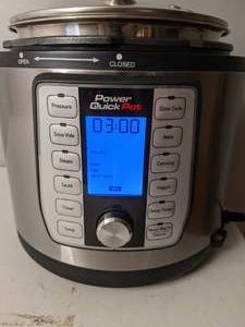 lot 722 image: Power Quick Pot Presssure Cooker