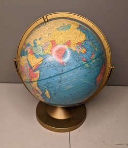 lot 733 image: Globe with Gold Base