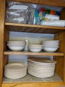 lot 718 image: Contents of Kitchen Cupboard Plates, Bowls, Single Use Drinkware