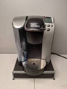lot 350 image: Keurig Pod Coffee Maker