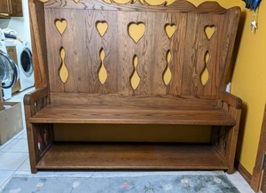 lot 646 image: Solid Oak Bench with Cutouts