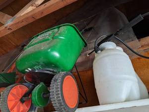lot 96 image: Fertilizer Spreader and Handheld Sprayer