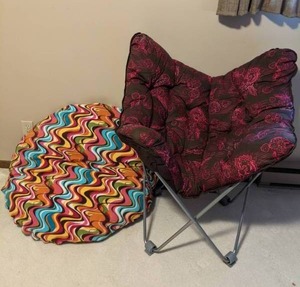 lot 576 image: Butterfly and Beanbag Chair