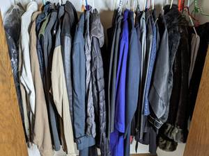 lot 578 image: Mega Lot of Men and Womens Clothing