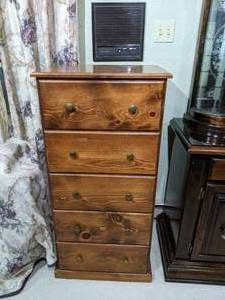 lot 554 image: Five Drawer Wood Dresser