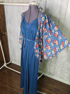 lot 522 image: Vintage Spaghetti Strap Jumpsuit & Kimono Sleeve Shrug